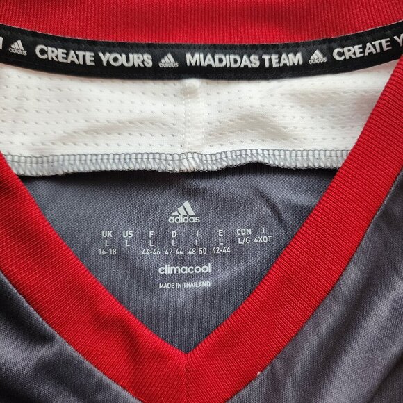 Tiro 17 Women's Soccer Jersey NWT Adidas Size Large JSY Athletic Futbol-Football - Picture 2 of 9